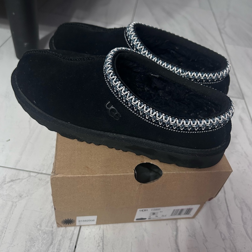 UGG Tasman Kids Size 6 Women Size 6/6.5/7